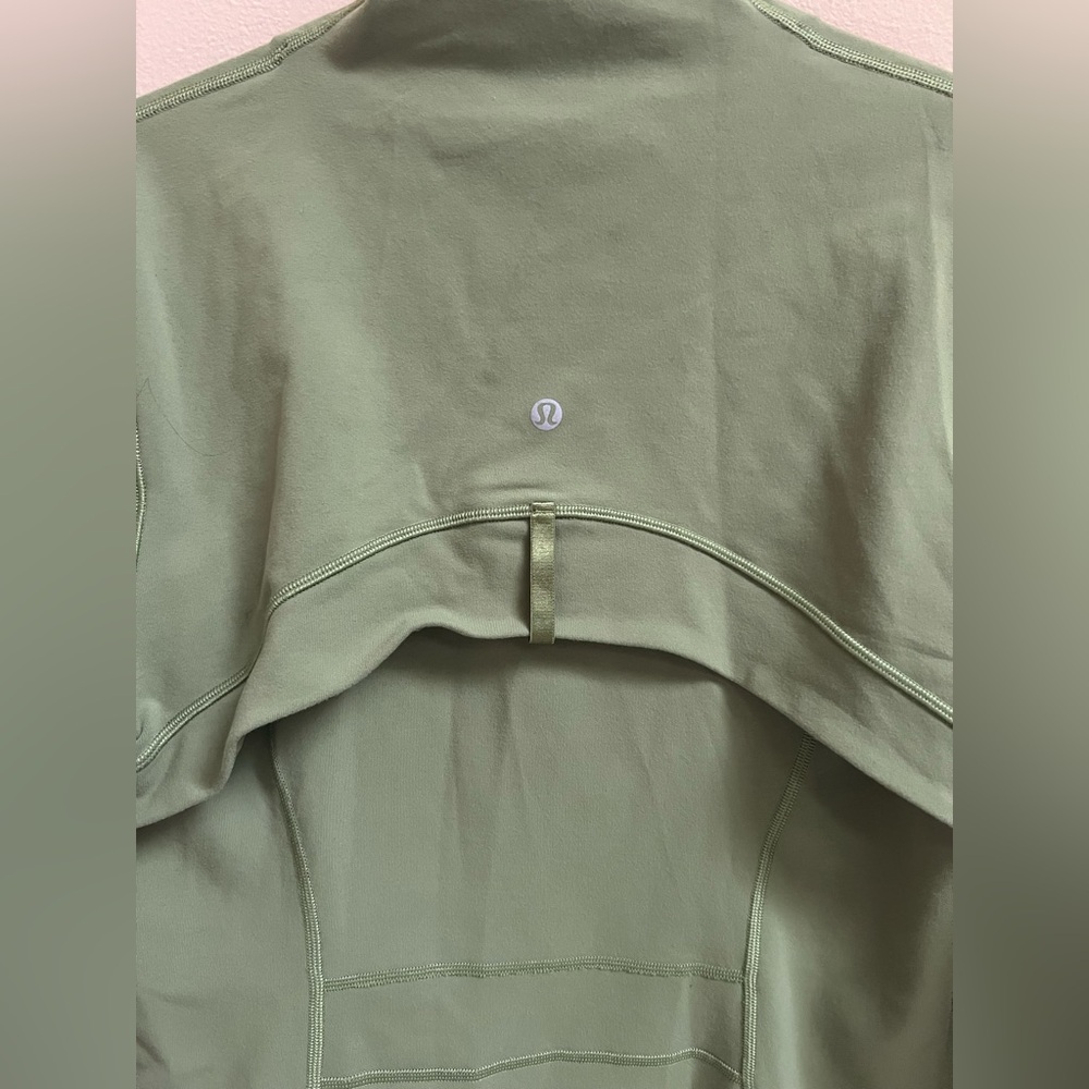 Lululemon Define- size 12 - Picture 3 of 5